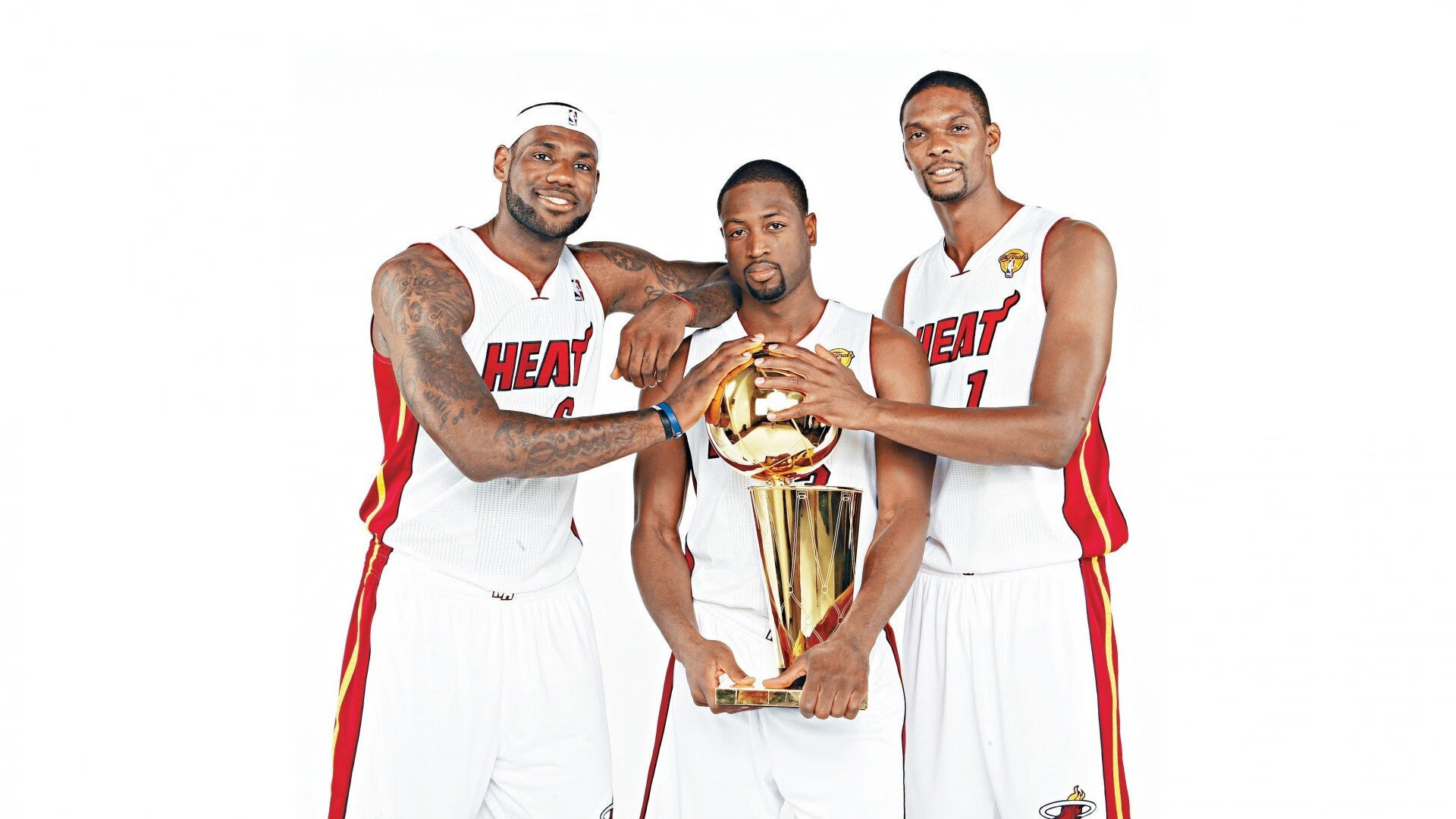 九游官网首页-勇士训练捕捉汤普森关键三分瞬间，勇士汤普森全名